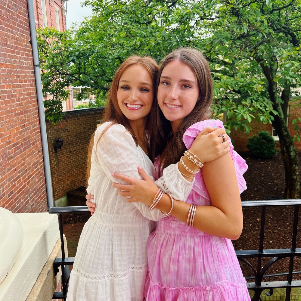 Meet your Posher, Helen